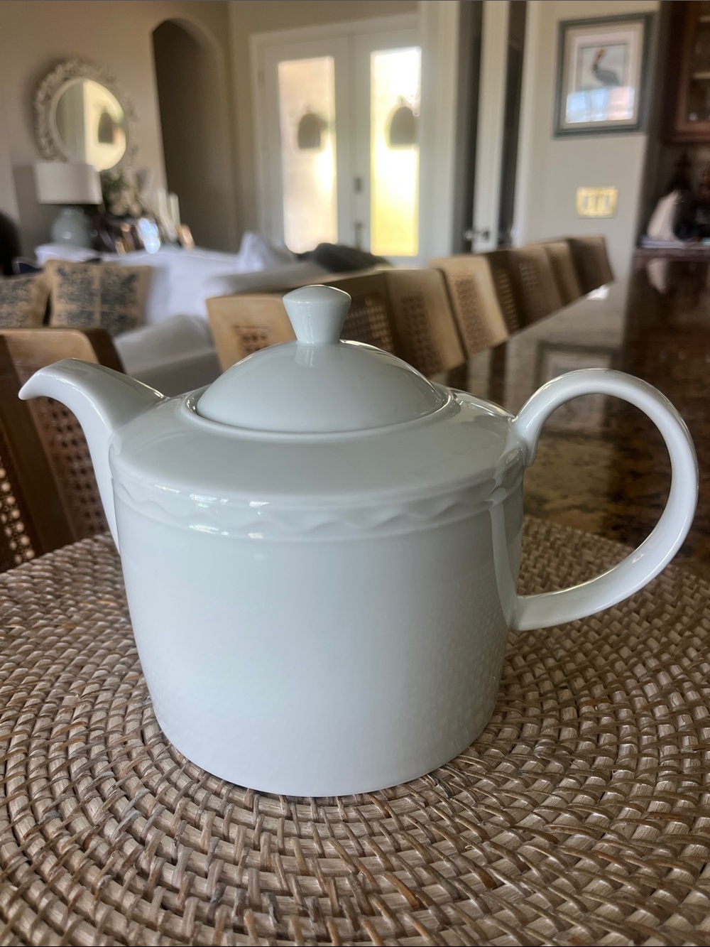 NWOT Crate & Barrel white Palazzo Spal porcelain minimalist style teapot